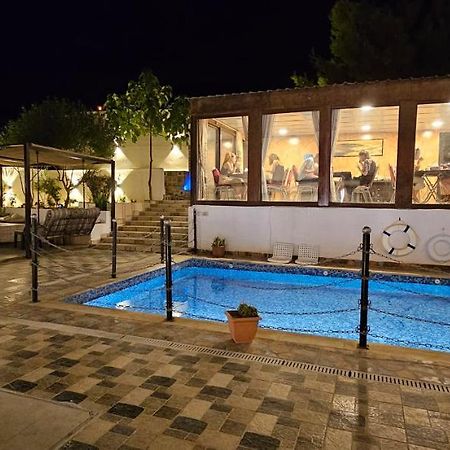 Al Namteh Lodge Abil Екстериор снимка