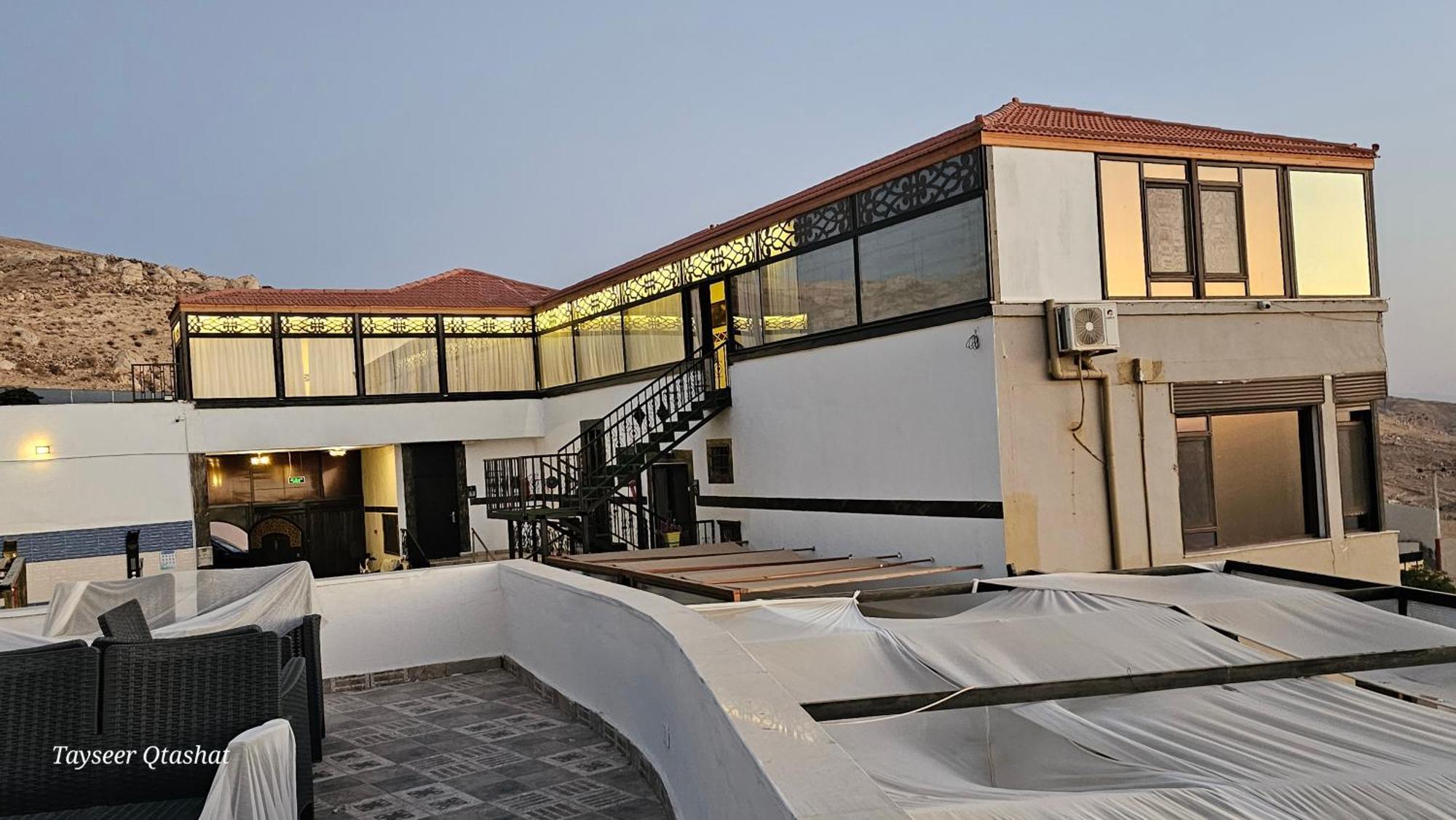 Al Namteh Lodge Abil Екстериор снимка